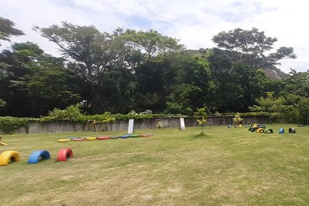 Apartamento à venda com 45m², 2 quartos e 1 vaga Apartamento à venda com 45m², 2 quartos e 1 vagaÁrea comum - Playground