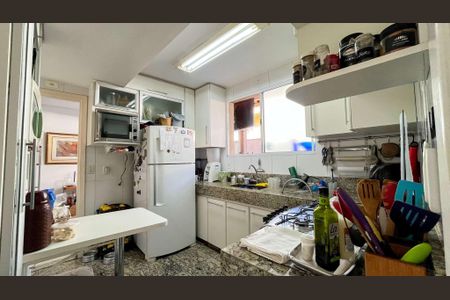 Casa à venda com 110m², 3 quartos e 2 vagas