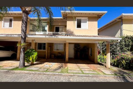 Casa à venda com 110m², 3 quartos e 2 vagas