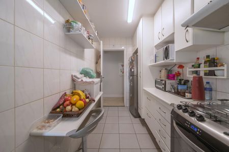 Apartamento à venda com 74m², 3 quartos e 2 vagasCozinha