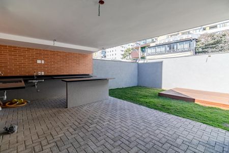 Casa de condomínio à venda com 276m², 3 quartos e 2 vagasQuintal