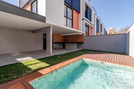 Casa de condomínio à venda com 276m², 3 quartos e 2 vagasQuintal