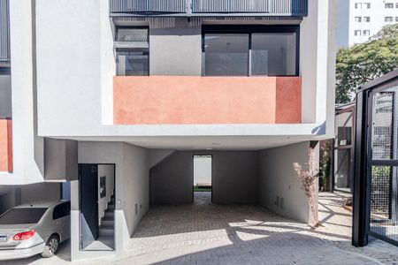 Casa de condomínio à venda com 276m², 3 quartos e 2 vagasFachada