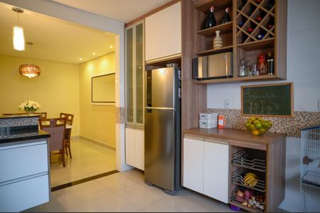 Casa à venda com 180m², 2 quartos e 1 vaga Casa à venda com 180m², 2 quartos e 1 vagaCozinha