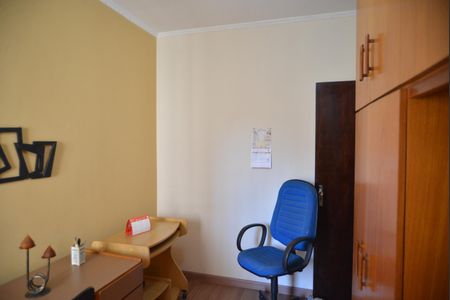 Casa à venda com 171m², 3 quartos e 2 vagasQuarto 2