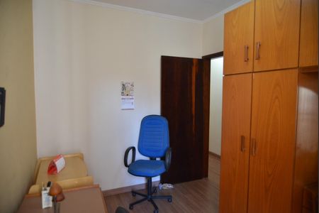 Casa à venda com 171m², 3 quartos e 2 vagasQuarto 2