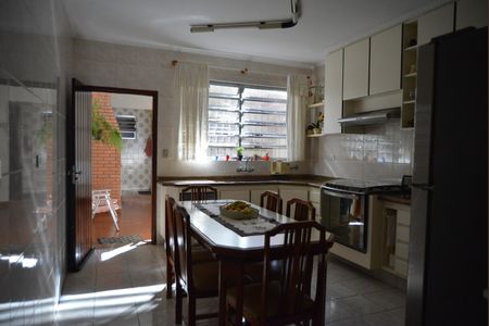 Casa à venda com 171m², 3 quartos e 2 vagasCozinha