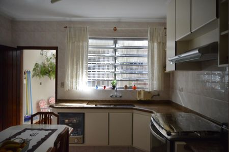 Casa à venda com 171m², 3 quartos e 2 vagasCozinha