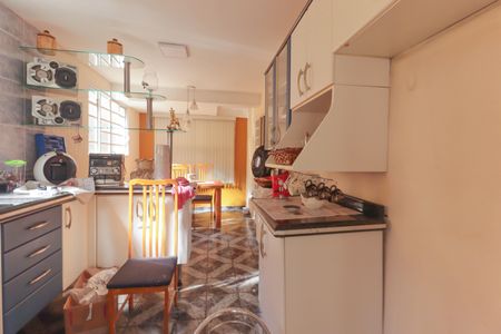 Casa para alugar com 450m², 4 quartos e 5 vagas Casa para alugar com 450m², 4 quartos e 5 vagasCozinha