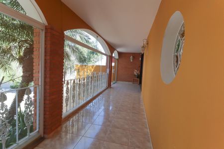 Casa para alugar com 450m², 4 quartos e 5 vagas Casa para alugar com 450m², 4 quartos e 5 vagasÀrea Externa