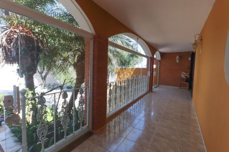 Casa para alugar com 450m², 4 quartos e 5 vagas Casa para alugar com 450m², 4 quartos e 5 vagasÀrea Externa