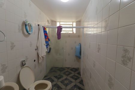 Casa para alugar com 450m², 4 quartos e 5 vagas Casa para alugar com 450m², 4 quartos e 5 vagasBanheiro