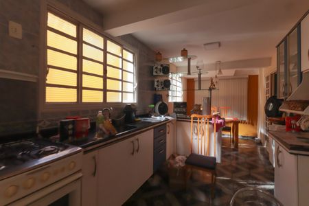 Casa para alugar com 450m², 4 quartos e 5 vagas Casa para alugar com 450m², 4 quartos e 5 vagasCozinha