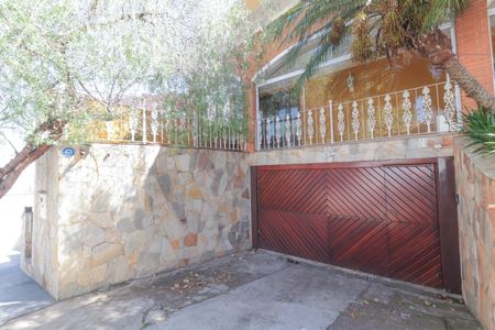 Casa para alugar com 450m², 4 quartos e 5 vagas Casa para alugar com 450m², 4 quartos e 5 vagasFachada