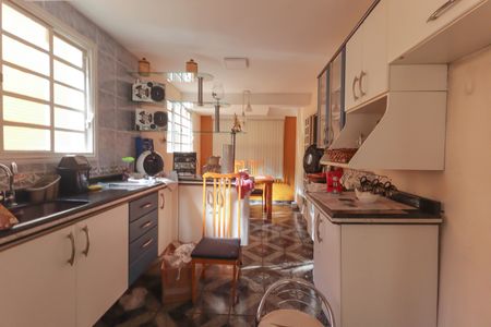 Casa para alugar com 450m², 4 quartos e 5 vagas Casa para alugar com 450m², 4 quartos e 5 vagasCozinha