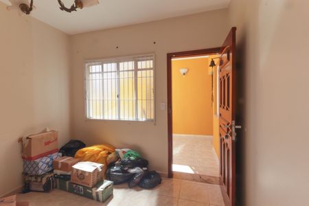 Casa para alugar com 450m², 4 quartos e 5 vagas Casa para alugar com 450m², 4 quartos e 5 vagasSala