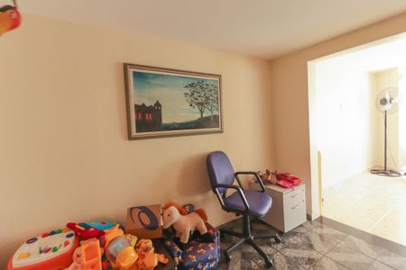 Casa para alugar com 450m², 4 quartos e 5 vagas Casa para alugar com 450m², 4 quartos e 5 vagasSala