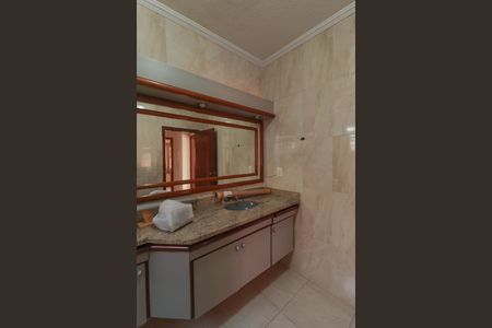 Casa para alugar com 450m², 4 quartos e 5 vagas Casa para alugar com 450m², 4 quartos e 5 vagasBanheiro