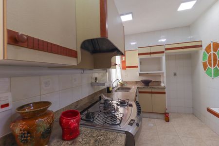 Casa para alugar com 450m², 4 quartos e 5 vagas Casa para alugar com 450m², 4 quartos e 5 vagasCozinha