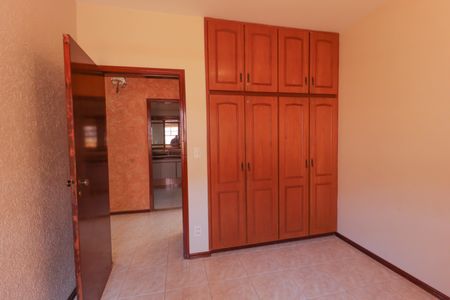 Casa para alugar com 450m², 4 quartos e 5 vagas Casa para alugar com 450m², 4 quartos e 5 vagasSuíte