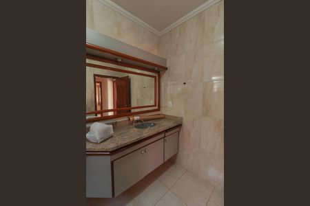 Casa para alugar com 450m², 4 quartos e 5 vagas Casa para alugar com 450m², 4 quartos e 5 vagasBanheiro