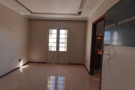 Casa para alugar com 450m², 4 quartos e 5 vagas Casa para alugar com 450m², 4 quartos e 5 vagasSuíte