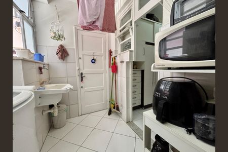 Apartamento à venda com 115m², 3 quartos e 1 vaga Apartamento à venda com 115m², 3 quartos e 1 vagaÁrea de serviço