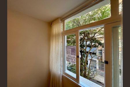 Apartamento à venda com 115m², 3 quartos e 1 vaga Apartamento à venda com 115m², 3 quartos e 1 vagaPlaca