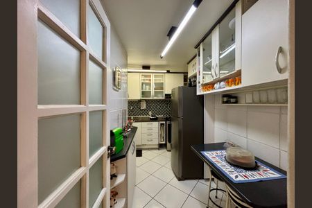 Apartamento à venda com 115m², 3 quartos e 1 vaga Apartamento à venda com 115m², 3 quartos e 1 vagaCozinha