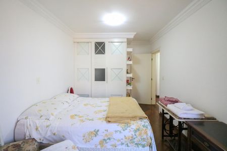 Apartamento à venda com 177m², 3 quartos e 2 vagas Apartamento à venda com 177m², 3 quartos e 2 vagasQuarto 1