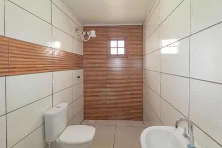 Casa à venda com 60m², 2 quartos e 1 vaga Casa à venda com 60m², 2 quartos e 1 vagaBanheiro