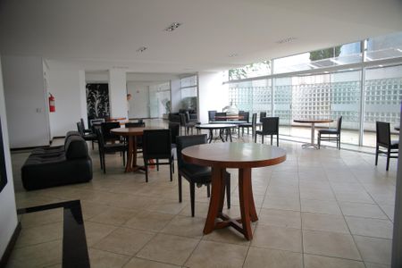 Apartamento à venda com 212m², 3 quartos e 3 vagasÁrea comum - Salão de festas 