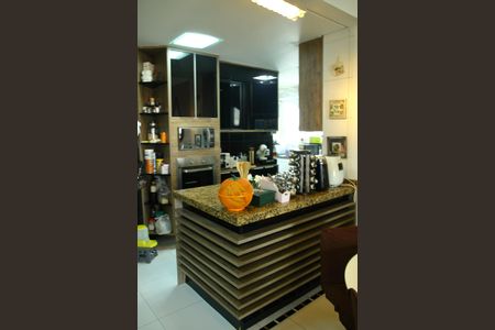 Apartamento à venda com 212m², 3 quartos e 3 vagasCozinha 