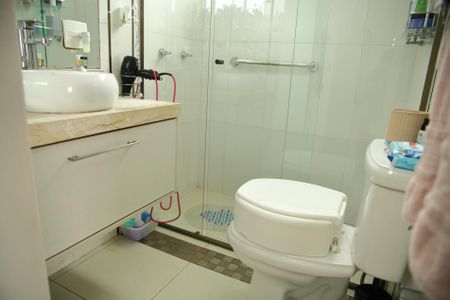 Apartamento à venda com 212m², 3 quartos e 3 vagasBanheiro Suíte 1