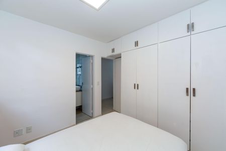 Quarto 1 de apartamento para alugar com 3 quartos, 105m² em Buritis, Belo Horizonte