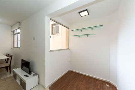 Sala de apartamento para alugar com 3 quartos, 105m² em Buritis, Belo Horizonte