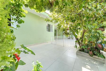 Casa à venda com 147m², 3 quartos e 5 vagas
