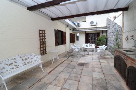 Casa para alugar com 323m², 4 quartos e 3 vagasÁrea externa