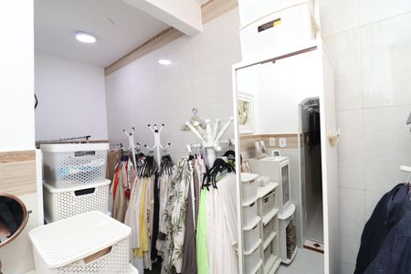 Casa para alugar com 323m², 4 quartos e 3 vagasCloset da suíte
