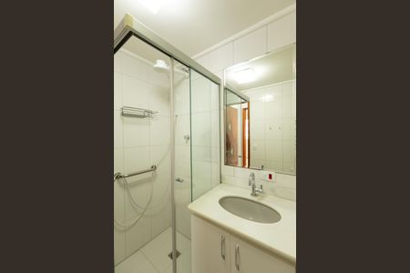 Apartamento à venda com 73m², 3 quartos e 1 vaga Apartamento à venda com 73m², 3 quartos e 1 vagaBanheiro Social