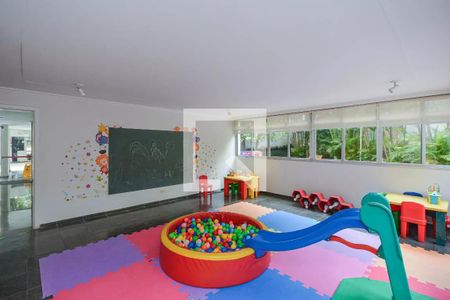 Apartamento à venda com 73m², 3 quartos e 1 vaga Apartamento à venda com 73m², 3 quartos e 1 vagaBrinquedoteca