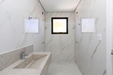 Casa à venda com 210m², 3 quartos e 3 vagas Casa à venda com 210m², 3 quartos e 3 vagasBanheiro Suite