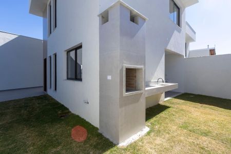 Casa à venda com 210m², 3 quartos e 3 vagas Casa à venda com 210m², 3 quartos e 3 vagasÁrea comum - Churrasqueira