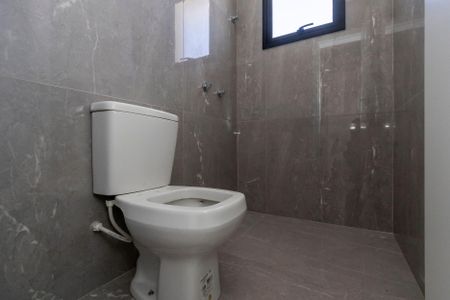 Casa à venda com 210m², 3 quartos e 3 vagas Casa à venda com 210m², 3 quartos e 3 vagasBanheiro SemiSuite