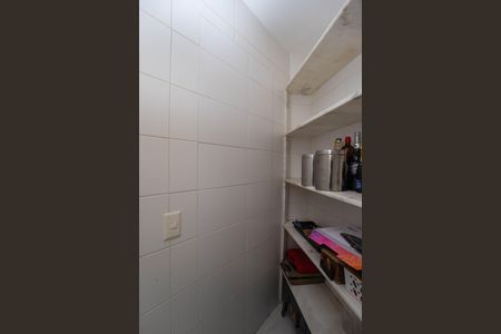 Apartamento à venda com 366m², 4 quartos e 5 vagas Apartamento à venda com 366m², 4 quartos e 5 vagasÁrea de Serviço