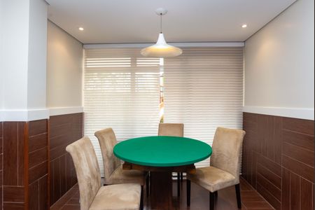 Apartamento à venda com 366m², 4 quartos e 5 vagas Apartamento à venda com 366m², 4 quartos e 5 vagasÁrea Comum - Salão de Jogos