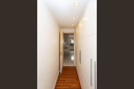 Apartamento à venda com 366m², 4 quartos e 5 vagas Apartamento à venda com 366m², 4 quartos e 5 vagasCorredor