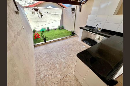 Casa à venda com 121m², 2 quartos e 2 vagas Casa à venda com 121m², 2 quartos e 2 vagasÁrea Externa - Fundos