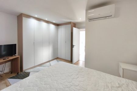 Apartamento à venda com 98m², 2 quartos e 2 vagas Apartamento à venda com 98m², 2 quartos e 2 vagasSuíte