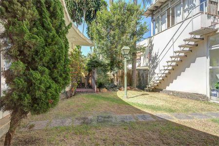 Casa à venda com 341m², 5 quartos e 3 vagas